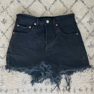 Levi’s ribcage black jean shorts 27